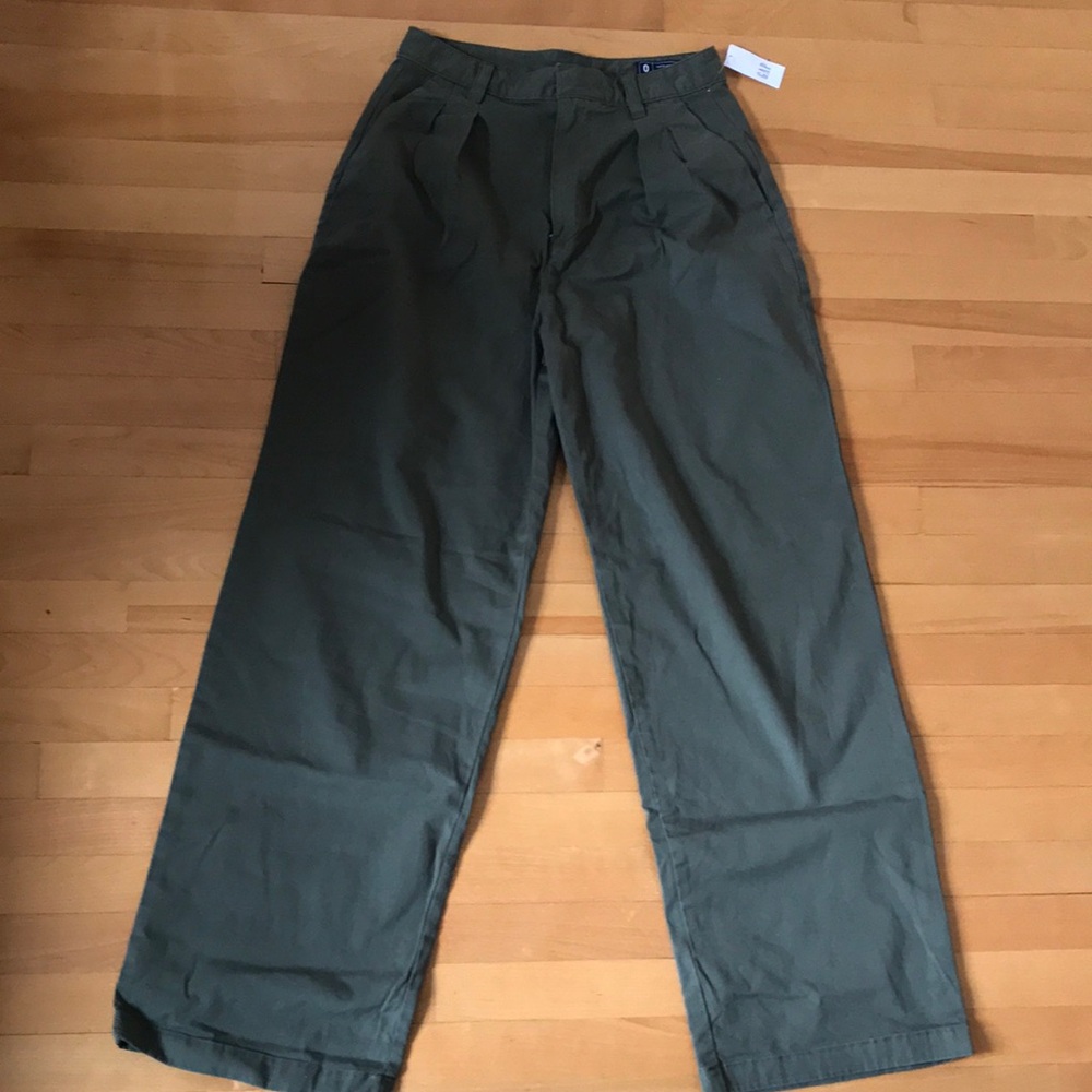 Women’s khaki Pants